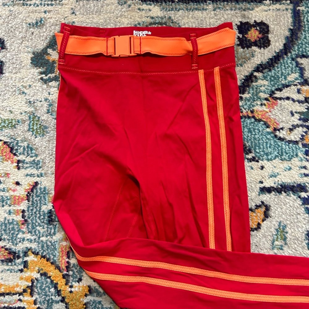 BANDIER RED LEGGINGS SIZE SMALL